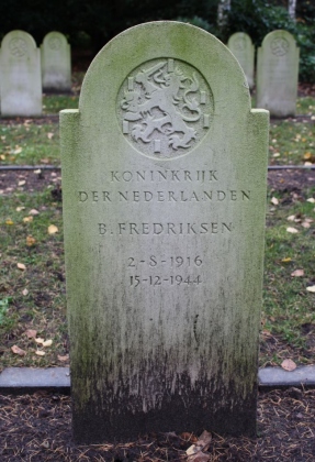 Grafsteen van Bessel Fredriksen