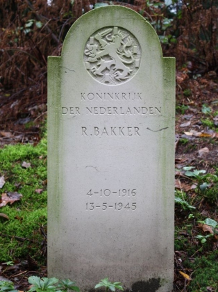 Grafsteen van Rijk Bakker