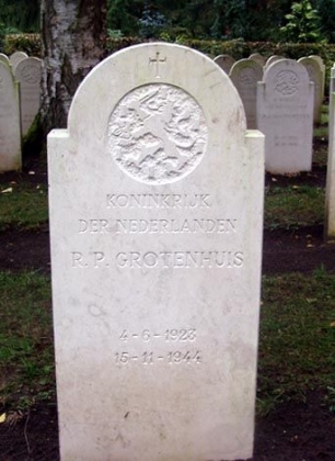 Grafsteen van Reinier Petrus Grotenhuis