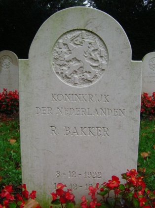 Grafsteen van Rijndert Bakker