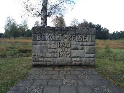 Grafsteen van Gerrit de Jong