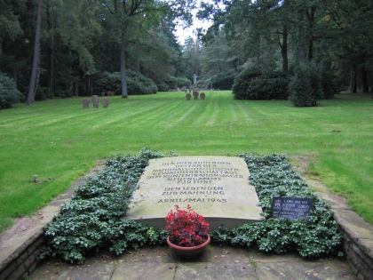 Grafsteen van Jacob Simon