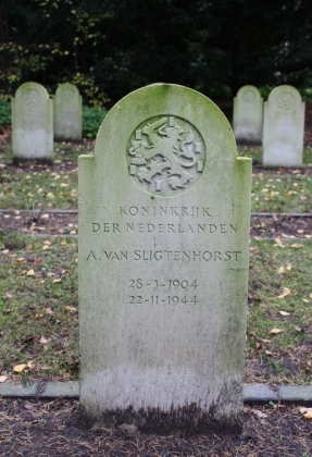 Grafsteen van Aart van Sligtenhorst
