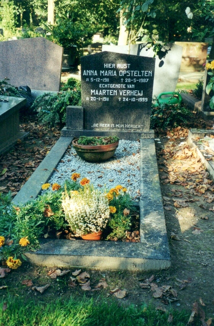 Grafsteen van Maarten Verheij